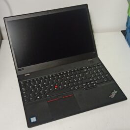 Lenovo ThinkPad T580 15.6″ Full HD Intel Core i5-8350U 8GB 256GB tastiera Italiana retroilluminataù